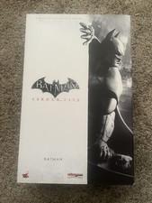 Batman Hot Toys action figure