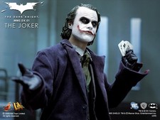 The Joker Hot Toys action figure