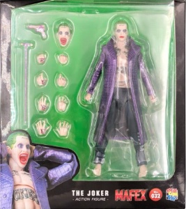Joker MAFEX action figure