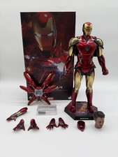 Iron Man Mark Vi With Suit Up Gantry 2.0 action figure