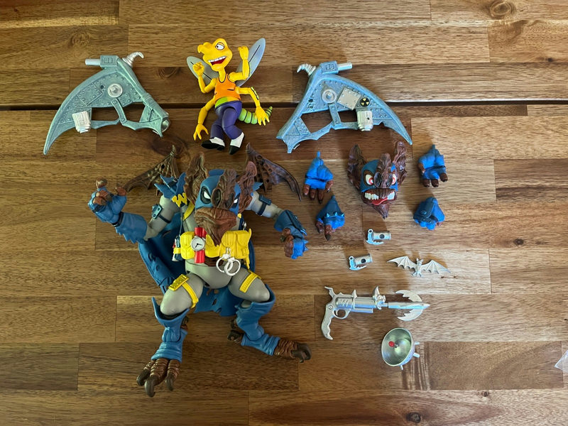 Wingnut Screwloose Super7 action figure