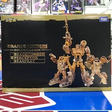 Golden Lagoon Beachcomber Perceptor And Seaspray Generations Selects action figure