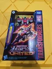 Cybertron Universe Starscream action figure